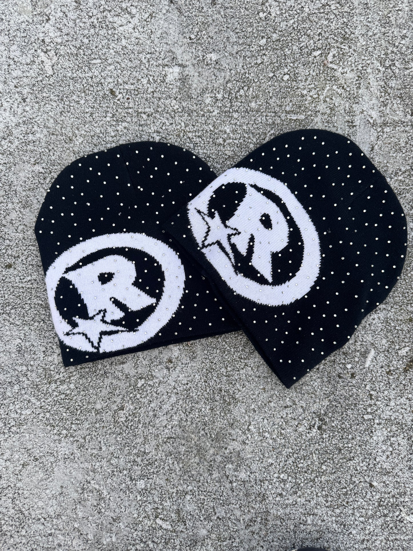IND. ART LOGO BEANIE